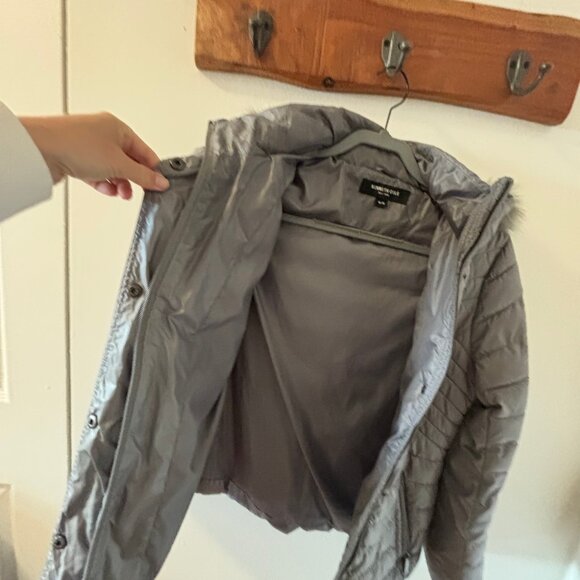 Kenneth Cole Women's Puffy Jacket Medium w/ Fur Hood - Picture 6 of 7